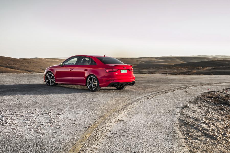  Audi RS3 Sedan (8V) 2016 года  (WW) (фото 46 из 47)